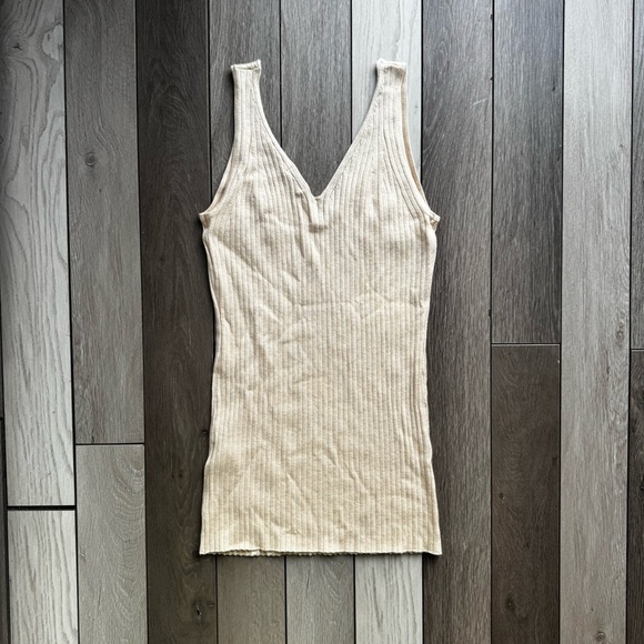 Rue Sophie Eliane Rib Tank | Size: Large | Excellent Condition for - Picture 4 of 7